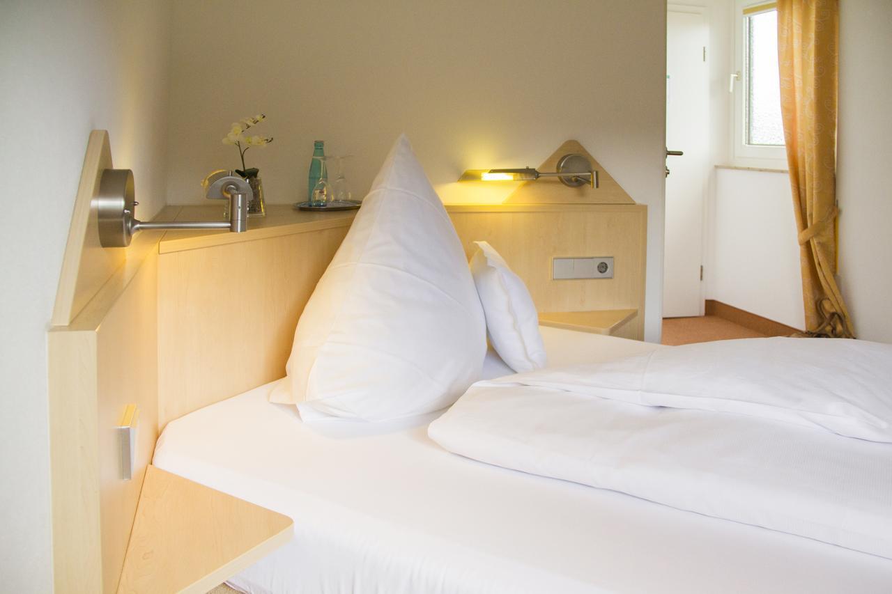 Stausee-Hotel Metzingen  Zewnętrze zdjęcie